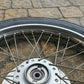 Roue avant Suzuki TU-X 125 1999-2001 Réf : 55311-18420-000 Front wheel