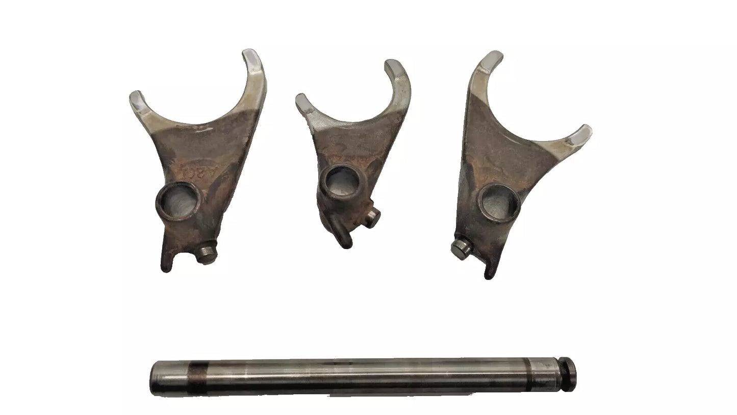 Fourchettes & axe de boite Kawasaki ZX 10 Tomcat 1988-1990 Réf 131401197