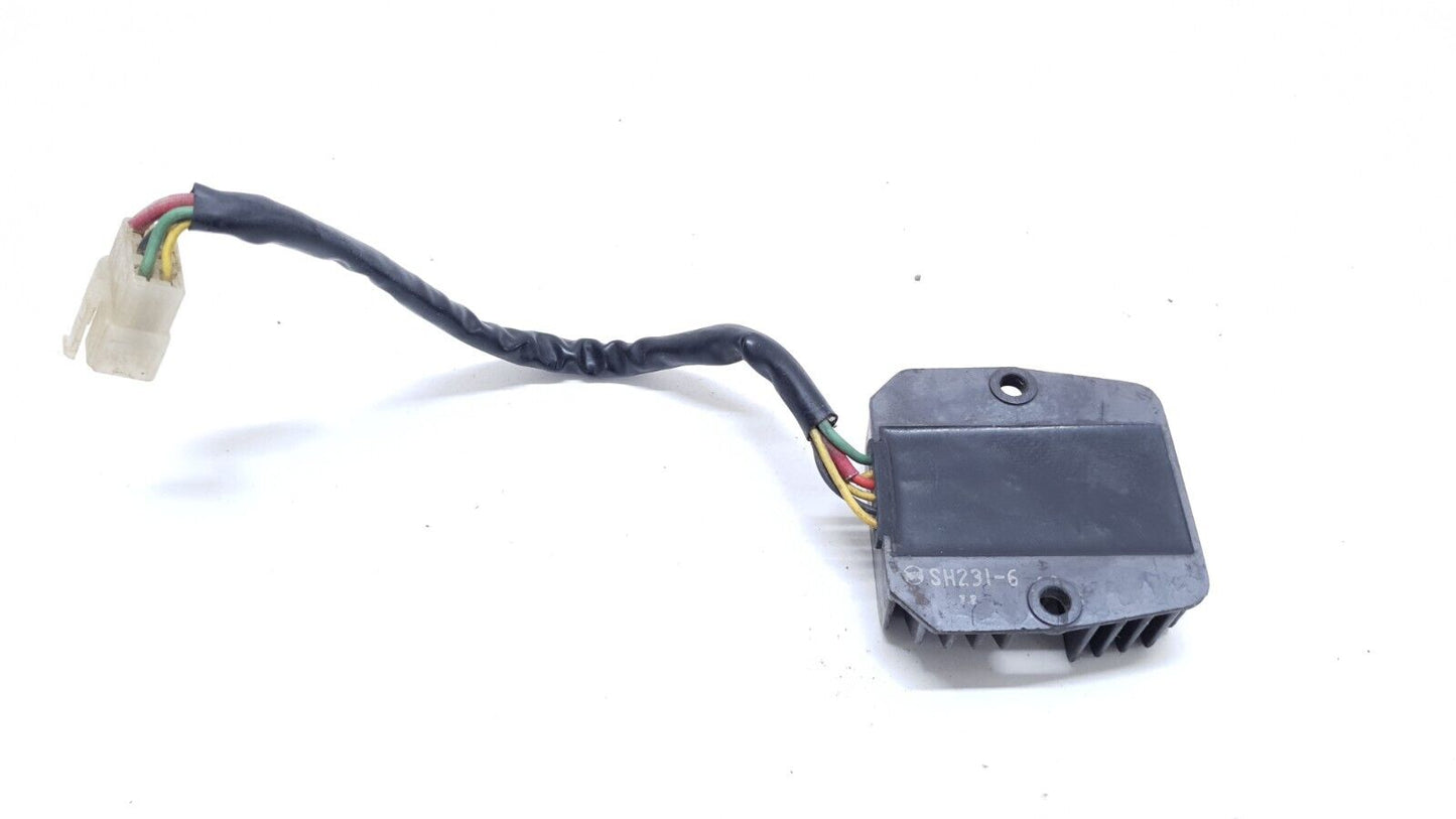 Régulateur de tension Honda CB 125T 1980 n°2 Réf 31600-399-008 Voltage regulator