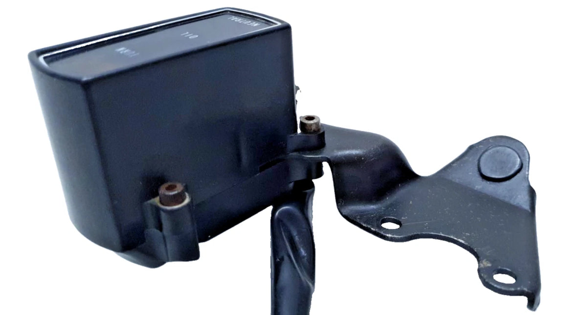 Support compteur et boitier témoin Yamaha XS 400 SE 1981 Réf : 2G2-83569-00