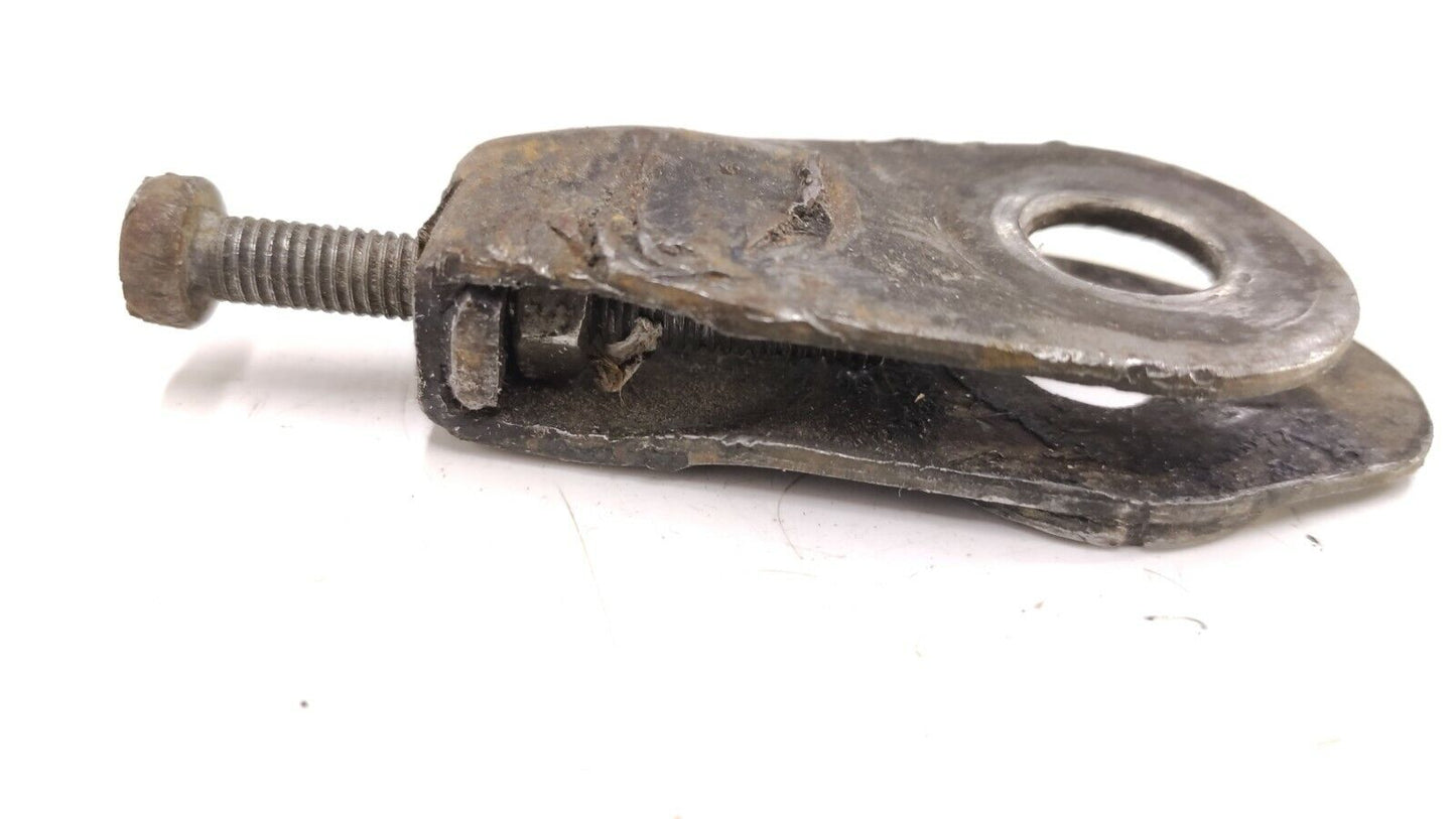 Tendeurs de chaîne Suzuki GT 80 CHAIN ADJUSTER