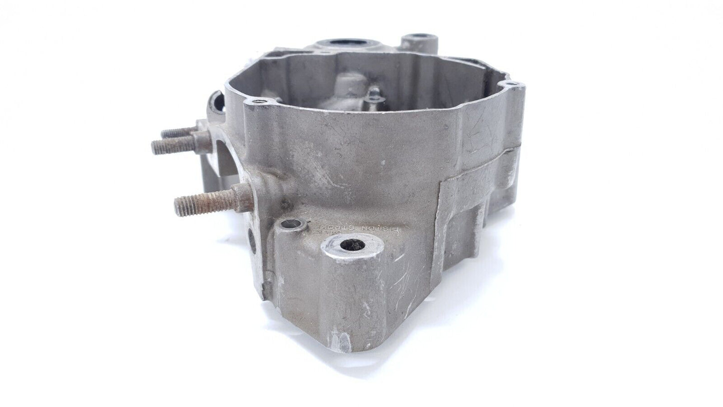 Carter moteur central gauche Suzuki 125 RM 1984 Réf : 11301-14830-000