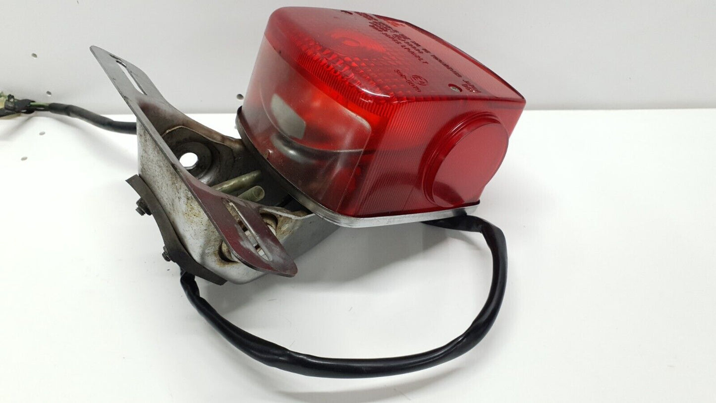 Feu arrière Suzuki GN 125 2001 Réf : 35710-383B0-000 Rear light