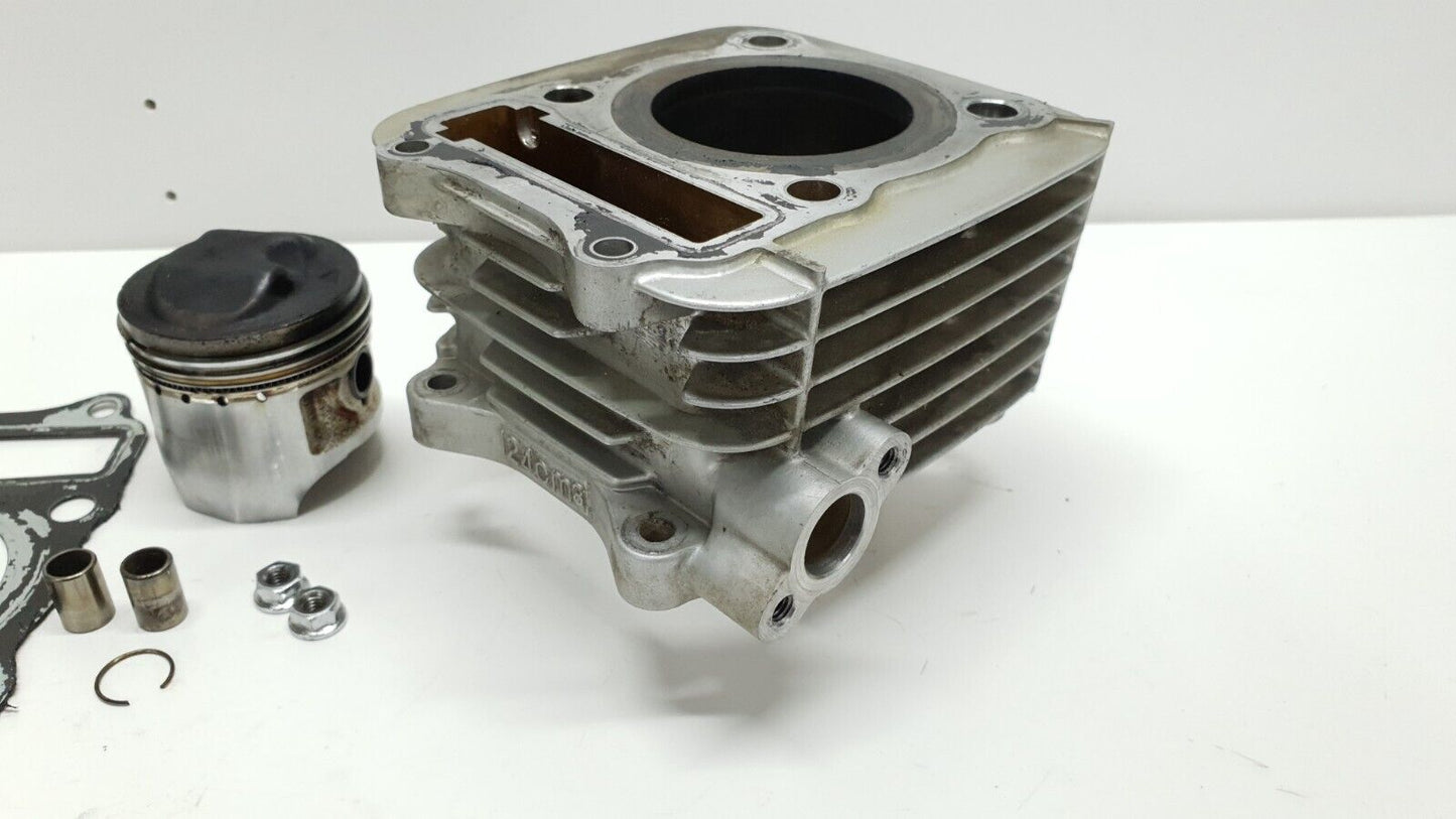 Cylindre & piston 57mm Suzuki GN 125 2001 Réf : 11210-05202-0F0 Cylinder