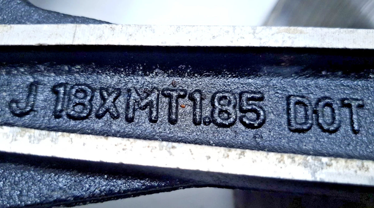 Roue avant Yamaha XS 400 SE 1981 Réf : 2V0-25168-00