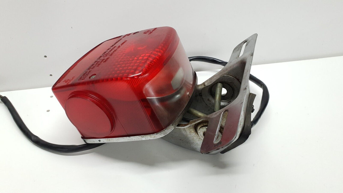 Feu arrière Suzuki GN 125 2001 Réf : 35710-383B0-000 Rear light