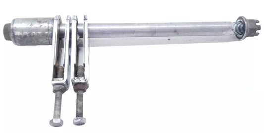 Axe de roue arrière Honda CB 125 T 1981 Réf : 42301-304-972
