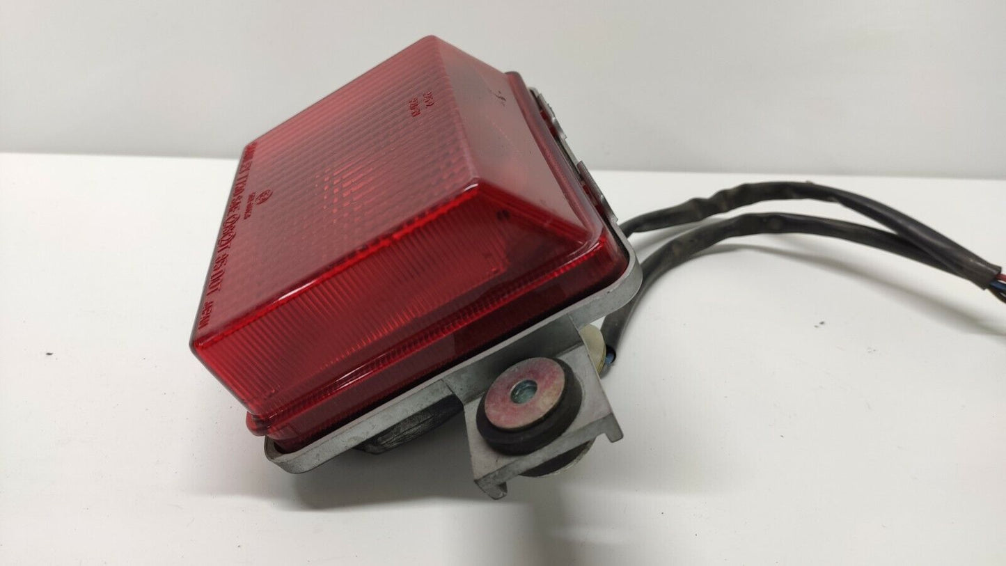 Feu arrière Kawasaki GPX 600 R 1989 Réf : 23025-1167 REAR LIGHTS