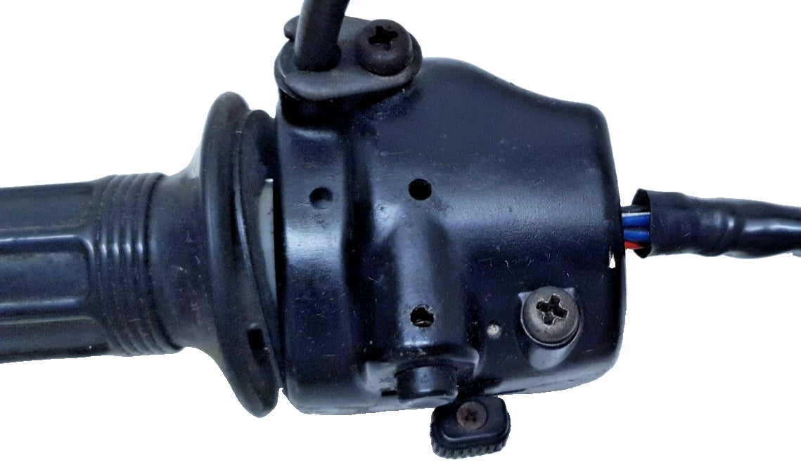 Poignée d'accélérateur Yamaha XS 400 SE 1981 Réf : 2U3-83963-00-98