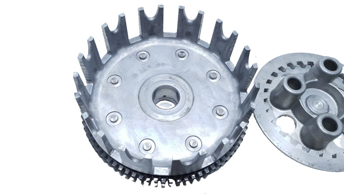 Embrayage Yamaha XS 400 SE 1981 Réf : 1L9-16301-00