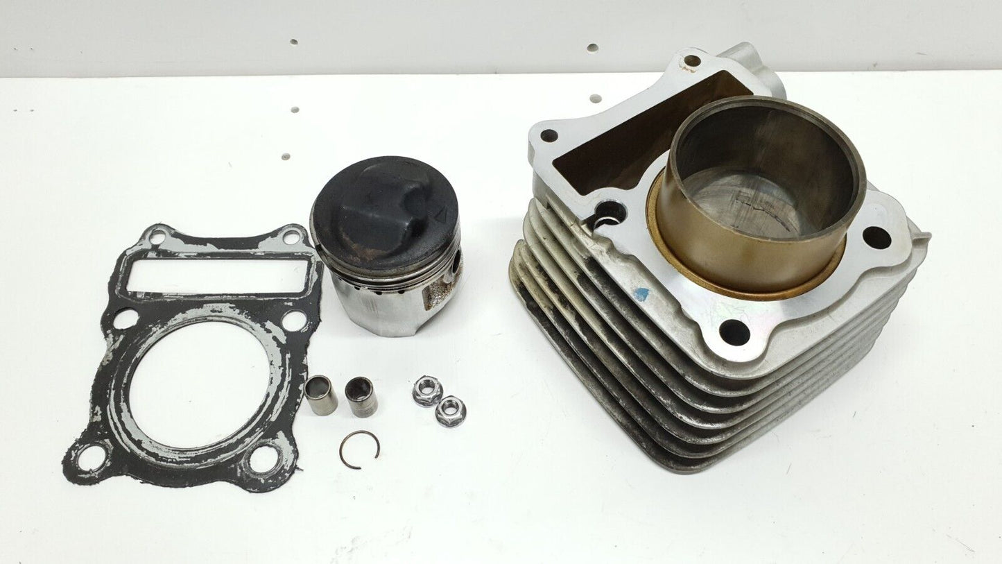 Cylindre & piston 57mm Suzuki GN 125 2001 Réf : 11210-05202-0F0 Cylinder