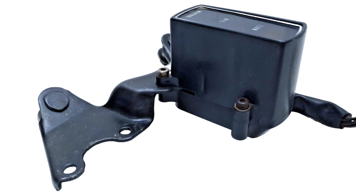 Support compteur et boitier témoin Yamaha XS 400 SE 1981 Réf : 2G2-83569-00