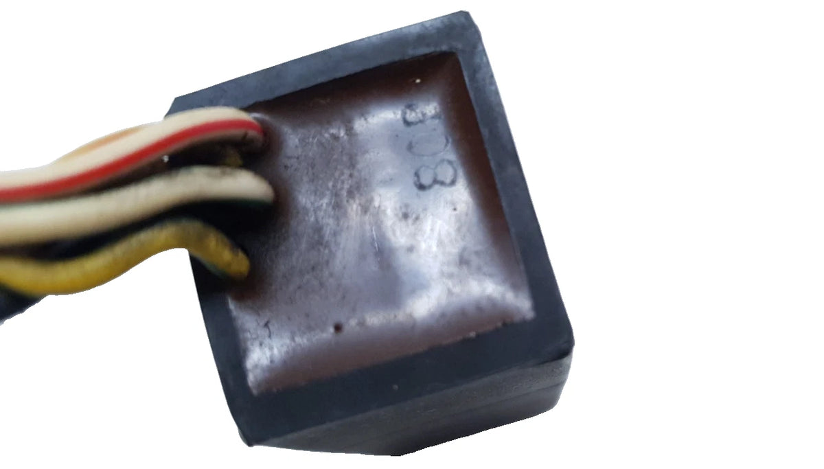 Relais de suppression clignotants Yamaha XS 400 SE 1981 Réf : 1A0-83395-02