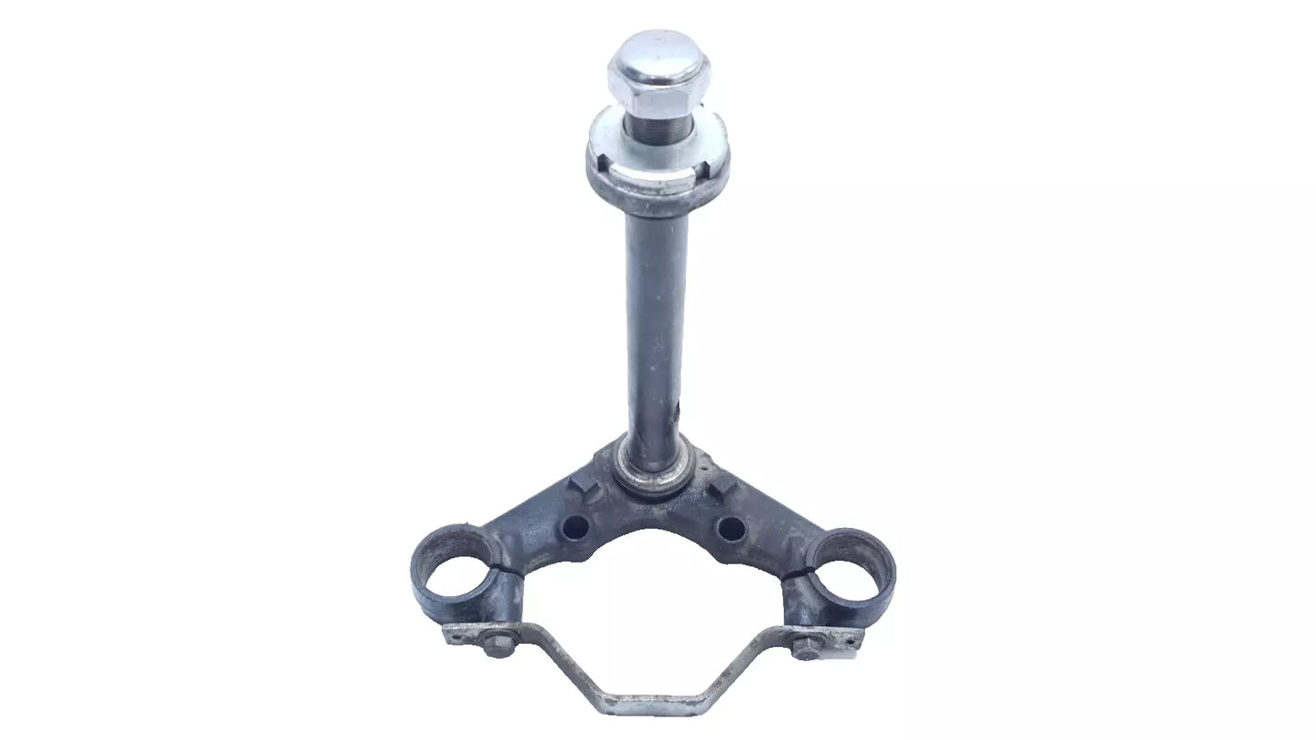 Té de fourche inférieur Honda CM 125 T 1981 Réf : 53200-402-000ZA