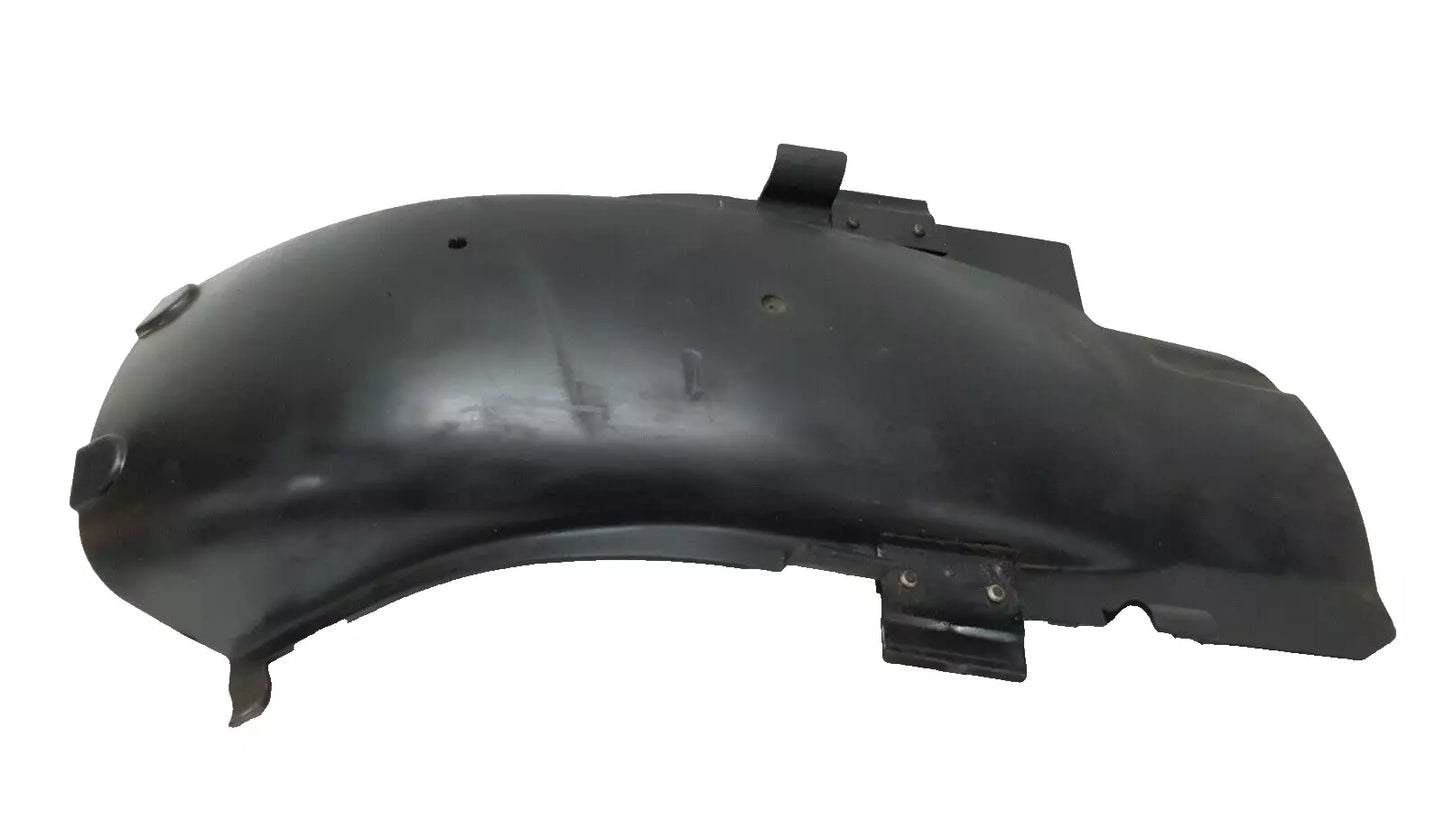 Garde boue arrière noir Suzuki GN 125 2001 Réf : 63112-05302-000