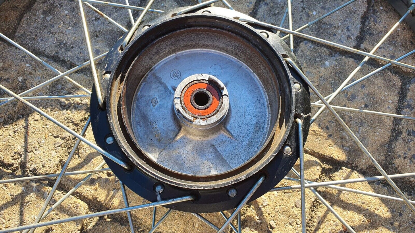 Roue avant Suzuki TSX 125 1984 Réf : 55311-01A10-000 Front wheel