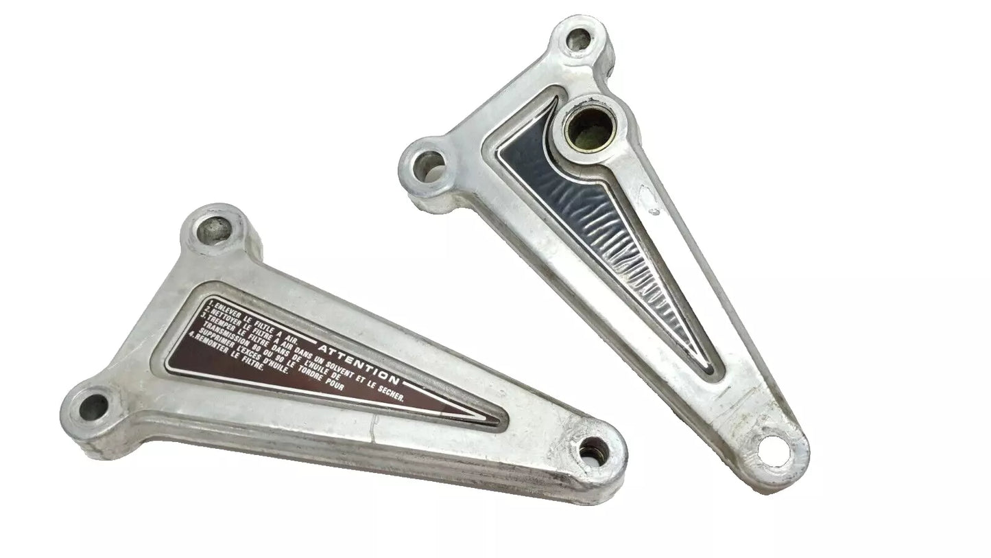 support de reposes pieds arrière Honda CM 125 Custom 1985 Réf : 50600-KB4-000