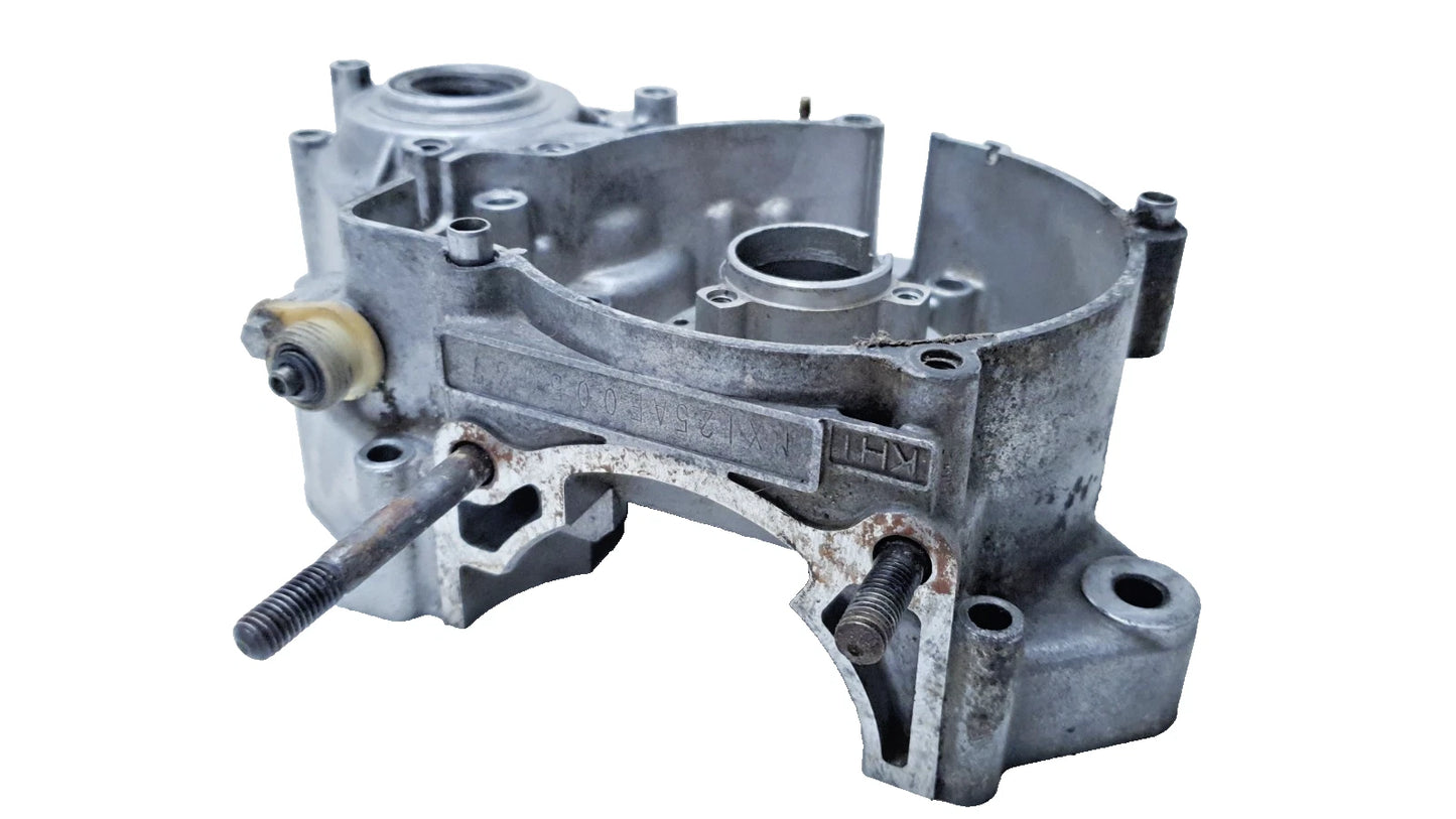 Carter moteur central gauche Kawasaki KMX 125 1986 Réf : 140021405