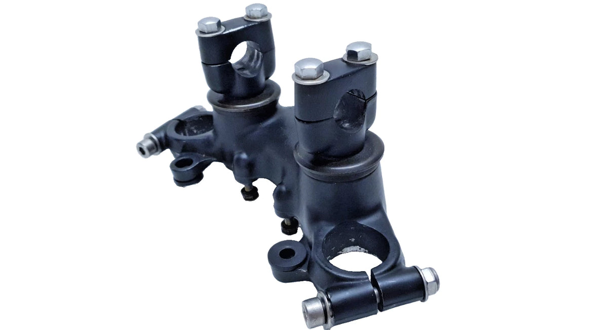 Té de fourche supérieur Yamaha XS 400 SE 1981 Réf : 2L0-23435-00-98