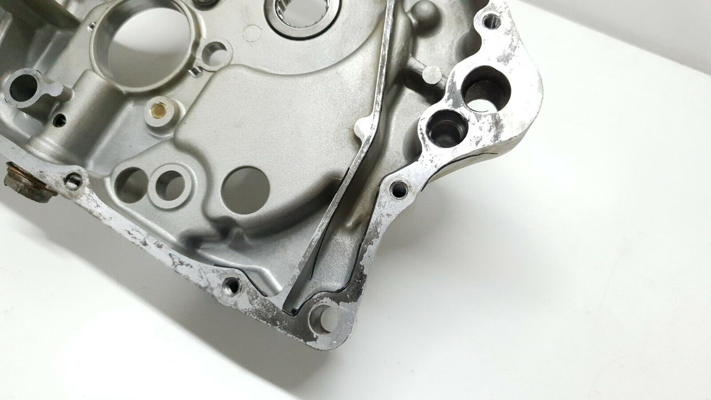 Carter moteur central droit Suzuki GN125 1982-2001 Réf : 11300-05305-000