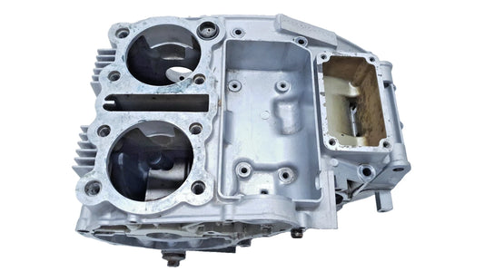 Carters moteur centraux Yamaha XS 400 SE 1981 Réf : 1L9-15100-01