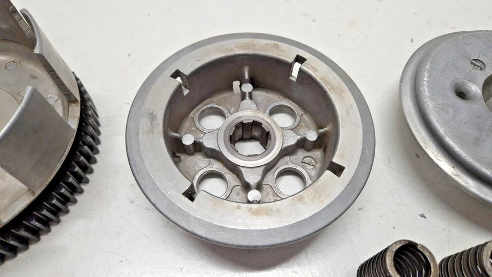 Embrayage complet Honda CM 125 Custom 1995 Réf : 22100-KB4-670