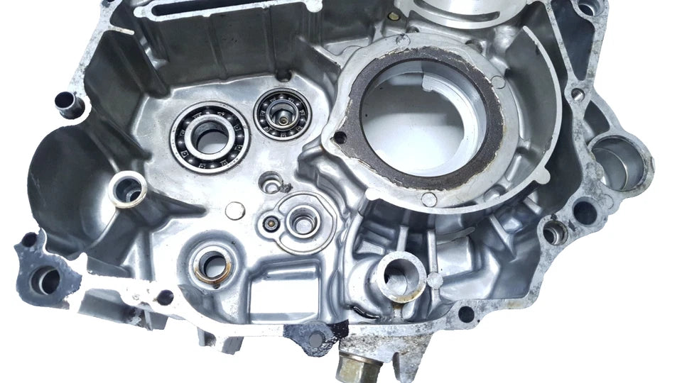 Carter moteur central gauche Kymco Stryker 125 2001