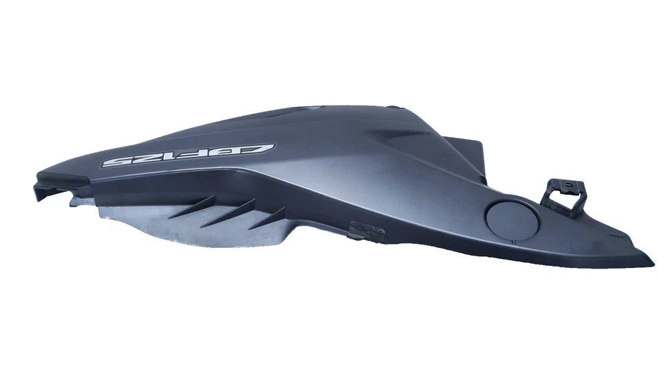 Carénage arrière gauche Honda CBF 125 2010 Réf : 83800-KWF-950ZA