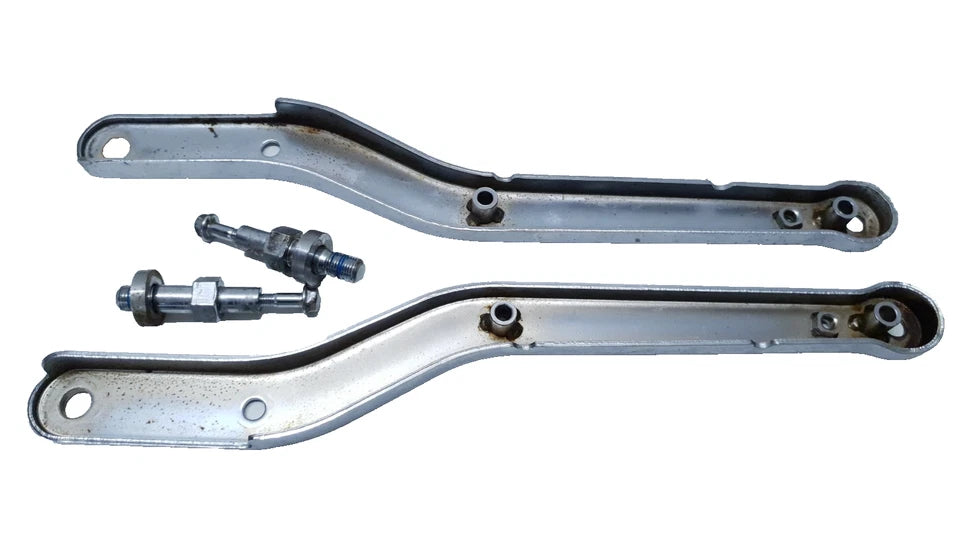 Support de garde boue arrière Honda CA 125 Rebel 1997 Réf : 84100-KEB-620
