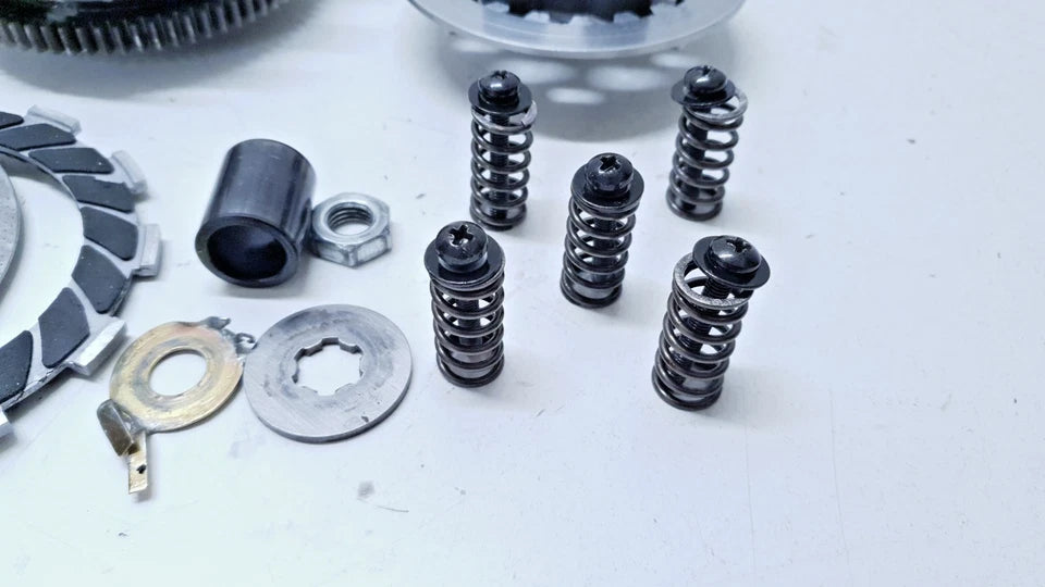 Embrayage Derbi Senda DRD X-Treme 50 2006 Réf : 847098