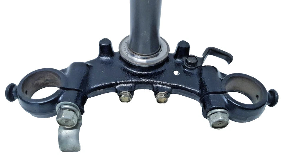 Té de fourche inférieur Yamaha SR 125 1993 Réf : 3MW233400000
