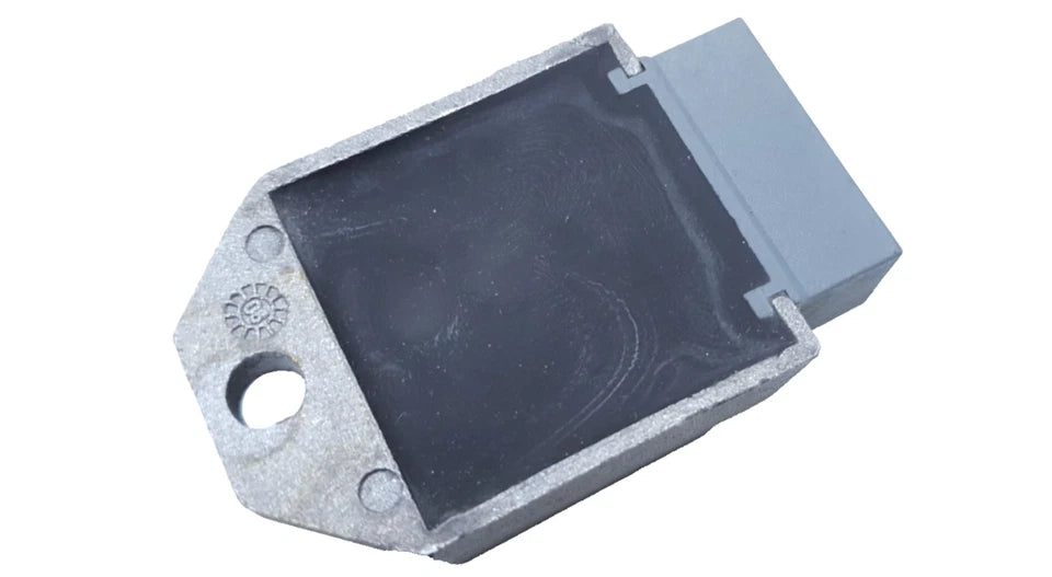Régulateur de tension Aprilia RS 50 2010 Réf : 00H01008841