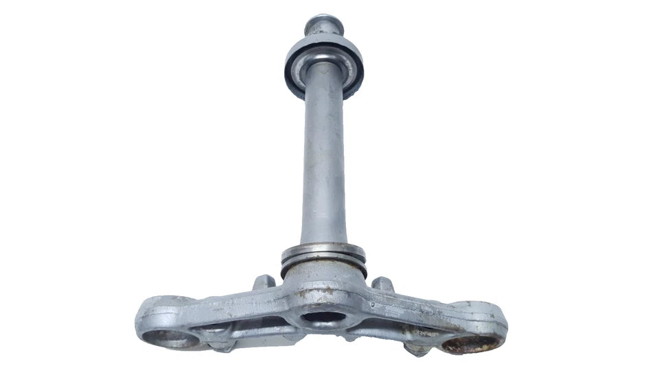 Té de fourche inférieur Yamaha TZR 50 2008 n°4 Réf : 5WXF33400000