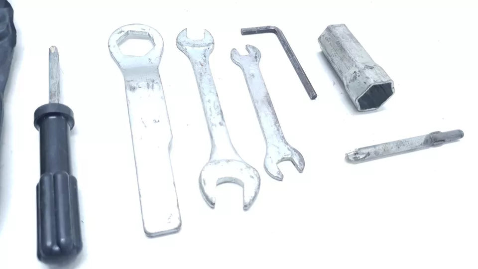 Trousse à outils Yamaha TDR 125 1996 Réf : 1KT-W2810-01-00