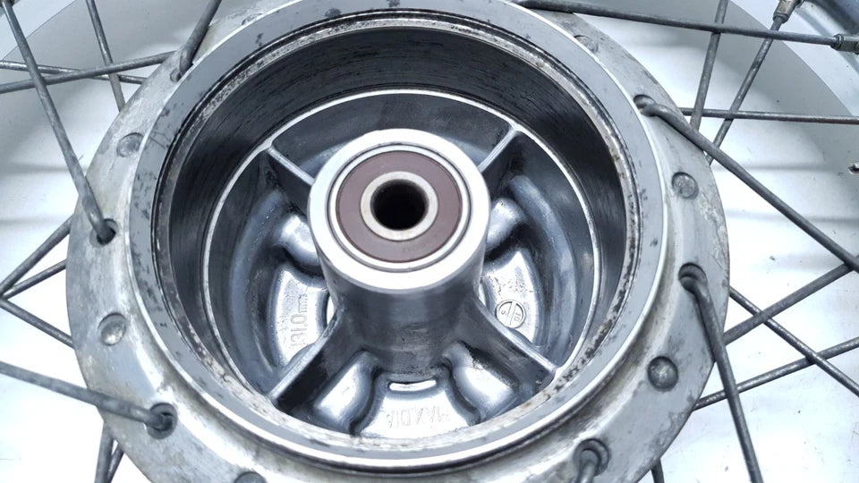 Roue arrière Honda CM 125 T 1980 Réf : 42701-402-003