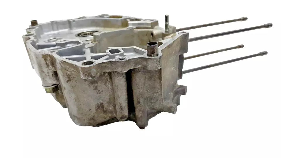 Carter moteur central gauche Honda CB 125 Twin 1980 Réf : 11200-399-000