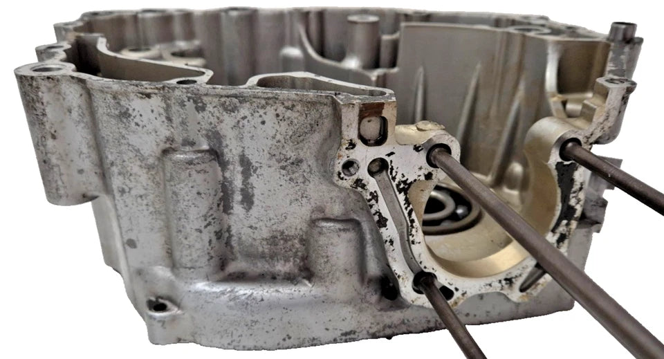 Carter moteur central droit Honda CM 125 Custom 1995 Réf : 11100-402-731