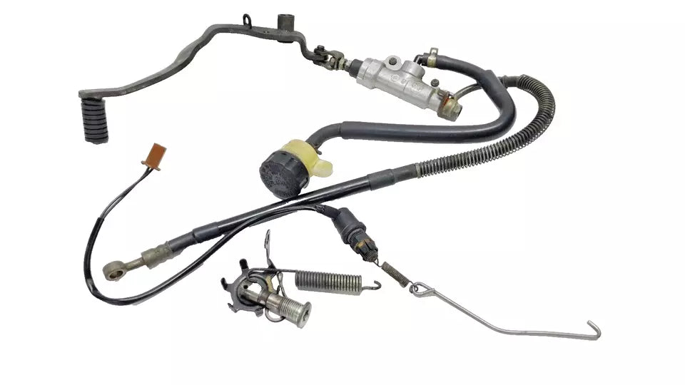 Maître cylindre de frein arrière Yamaha TDR 125 2002 Réf : 3XP-2583V-00