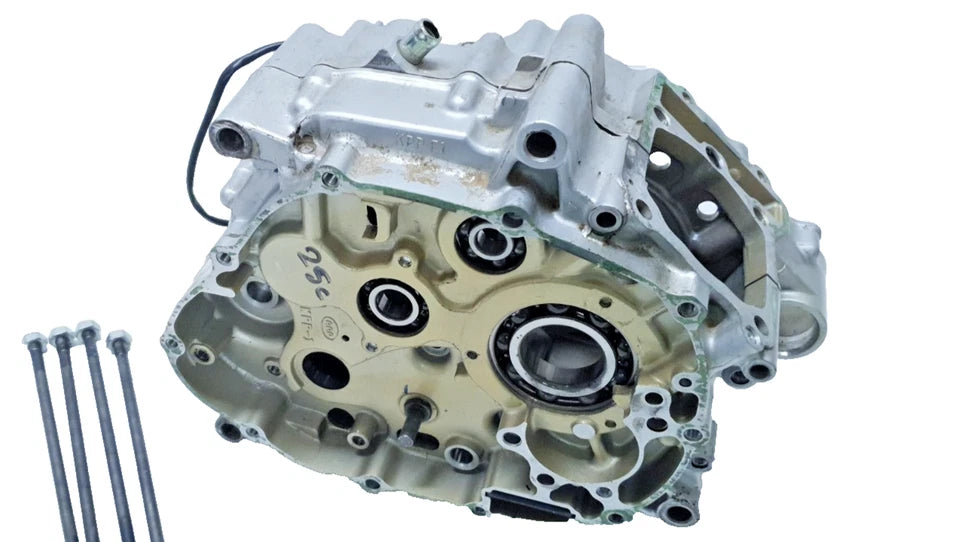 Carters moteur centraux Honda CBR 125 2007 Réf : 11100-KPP-860