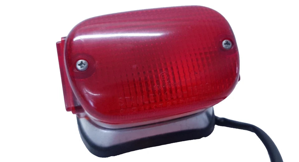 Feu arrière Yamaha XV 125 Virago 2000 Réf : 5AJ847000000