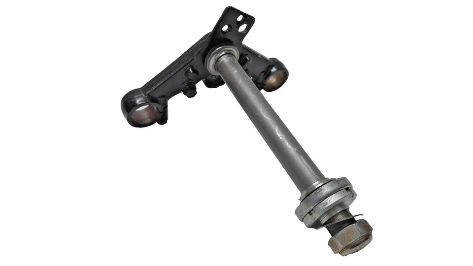 Té de fourche inférieur Honda CM 125 Custom 1995 Réf : 53200-KBG-000ZA