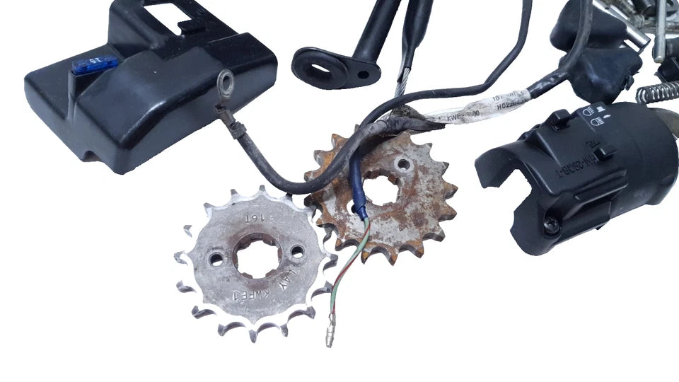 Kit visserie et pièces diverses Honda CBF 125 2010
