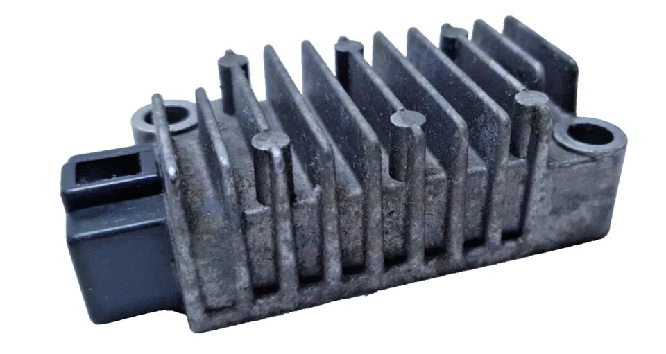 Régulateur de tension Yamaha TDR 125 2002 n°2 Réf : 3TJ819600200