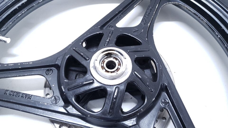 Roue avant Yamaha YBR 125 2005 n°2 Réf : 4GU-F5168-10-33 Front wheel