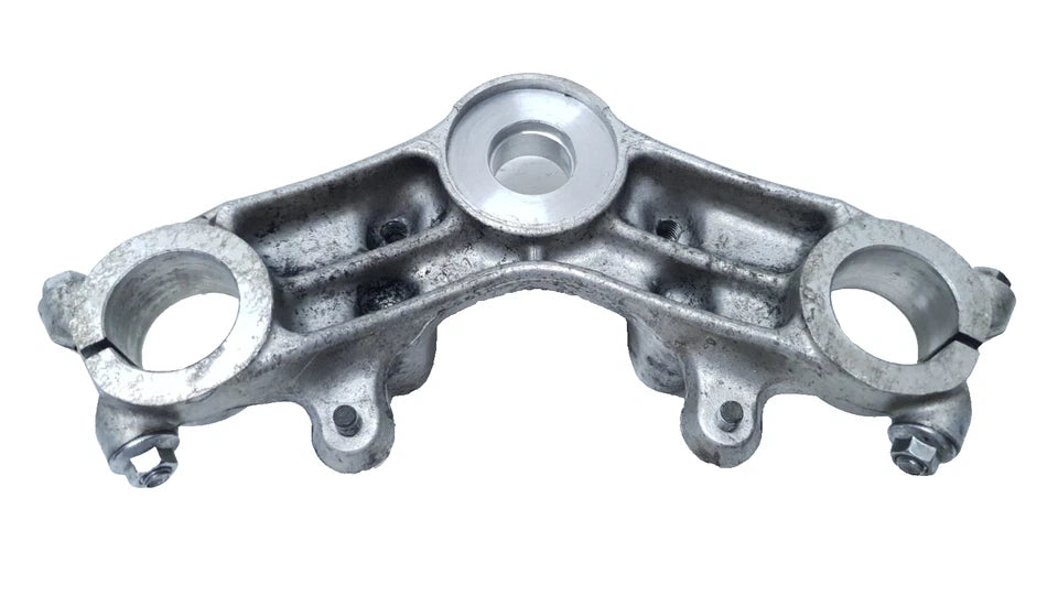Té de fourche supérieur Honda CM 125 T 1980 Réf : 53231-402-000