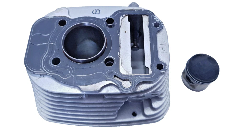 Cylindre & piston 2-2 Yamaha XV 125 Virago 2000 Réf : 4RF113200000