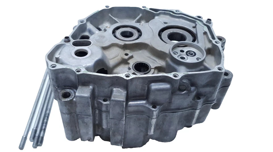 Carters moteur centraux Honda CLR 125 CityFly 2001 Réf : 11100-KFB-000