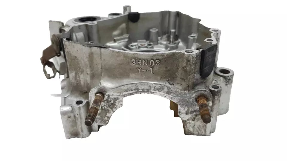 Carter moteur central gauche Yamaha TDR 125 2002 Réf : 3MB-15111-03