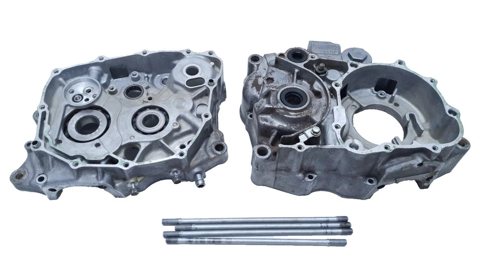 Carters moteur centraux Honda CLR 125 CityFly 2001 Réf : 11100-KFB-000