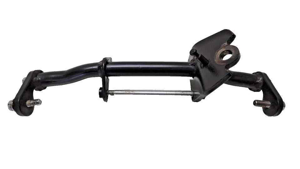 Support de repose-pieds avant Honda CM 125 Custom 1995 Réf : 50610-KC2-680